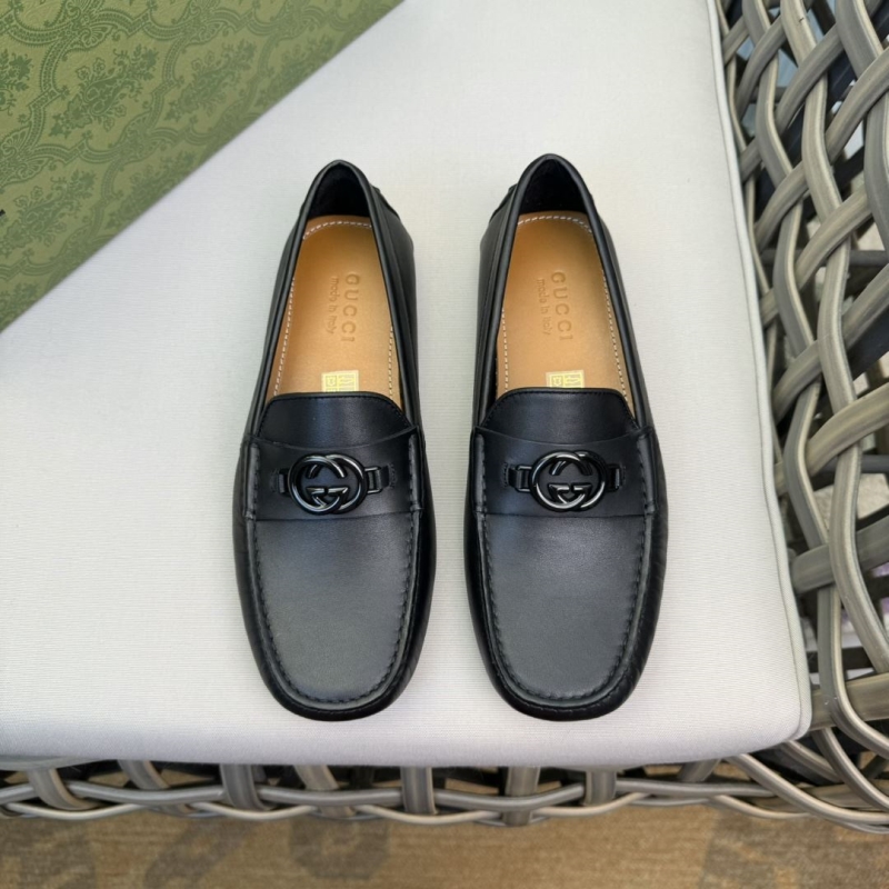 G*u*i leather shoes